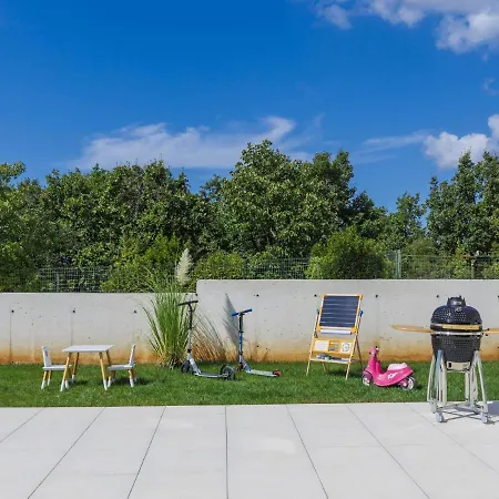 Villa Black&white By Interhome