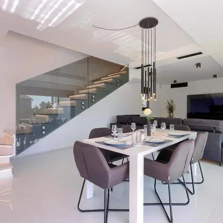 Black&white By Interhome Villa