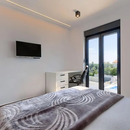 빌라 Black&white By Interhome 보드냔