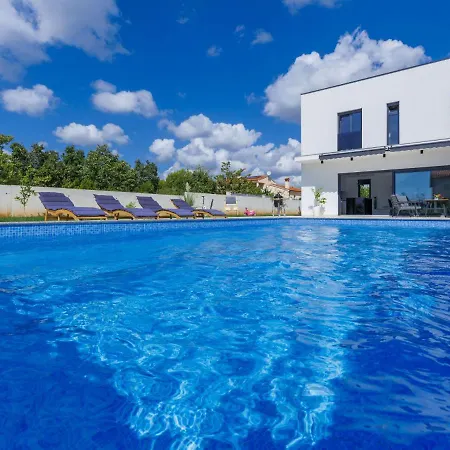 Villa Black&white By Interhome